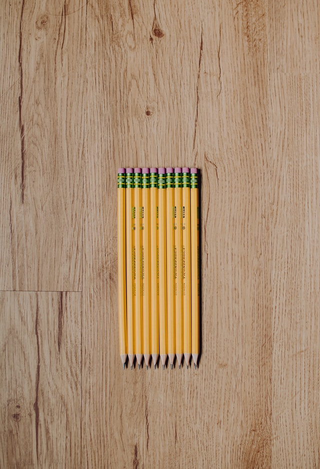 карандаши простые фото